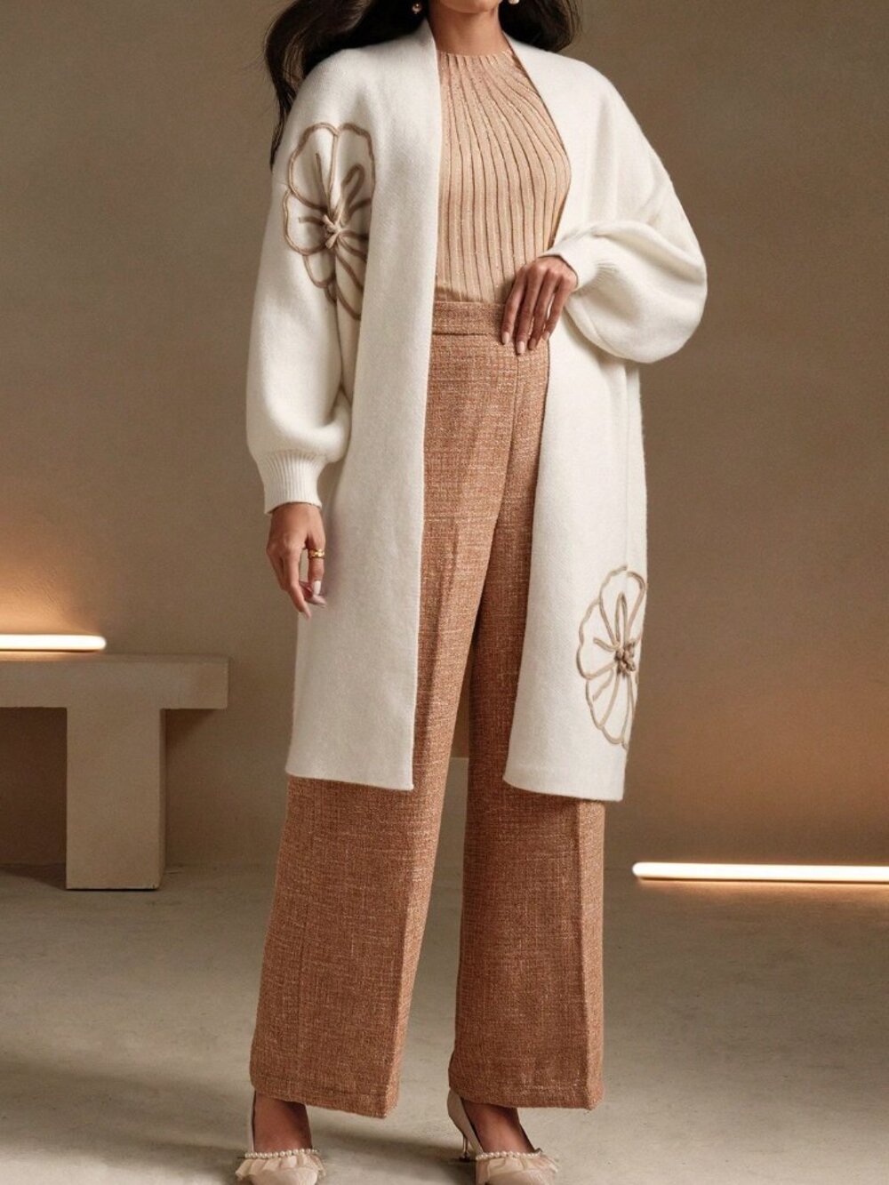 Apricot Casual Women's French Elegant Floral Pattern Mid-Length Cardigan - Picture 4 of 7